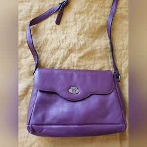 🌸2 for $10🌸 Maroon Etienne Aigner crossbody purse